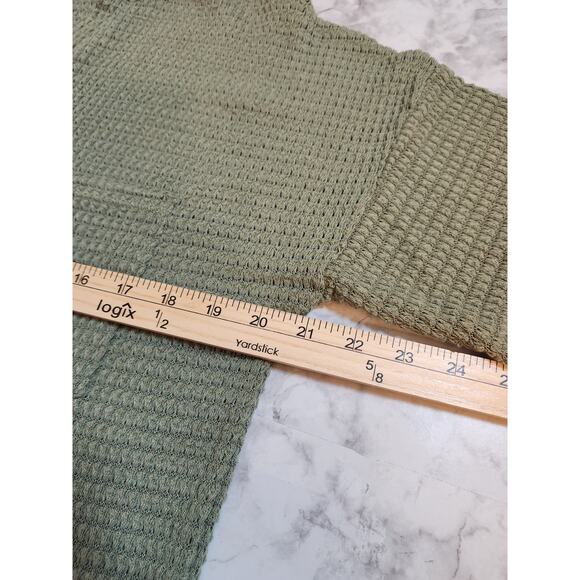 Pink Lily Women's Sage‎ Green V-Neck Waffle Notched Short Sleeve T-Shirt Size S - Picture 5 of 6